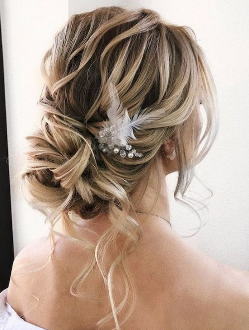 Chignon bas romantique Chignon bas romantique
